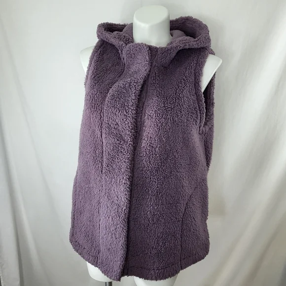 Koolaburra by UGG Fleece VEST Womens Size 1X Purple Sherpa Hooded Pockets Snaps - Picture 16 of 16